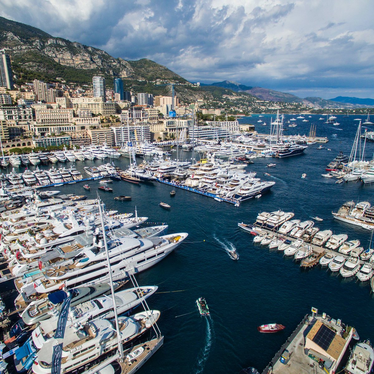 MYSCaptainCrew's tweet photo. #MonacoYachtShow #MYS2016 https://t.co/z409scgEEC