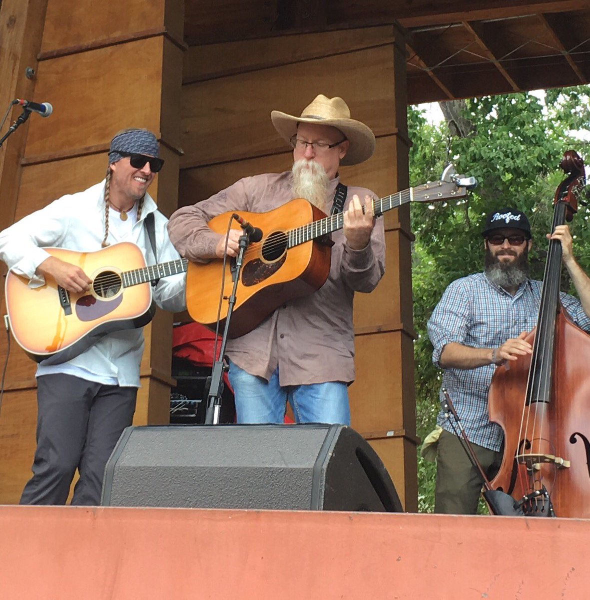 kprradiobob's tweet photo. David Grier sitting in with @rapidgrass at #rockygrass @planetbluegrass https://t.co/czhiuipI1x