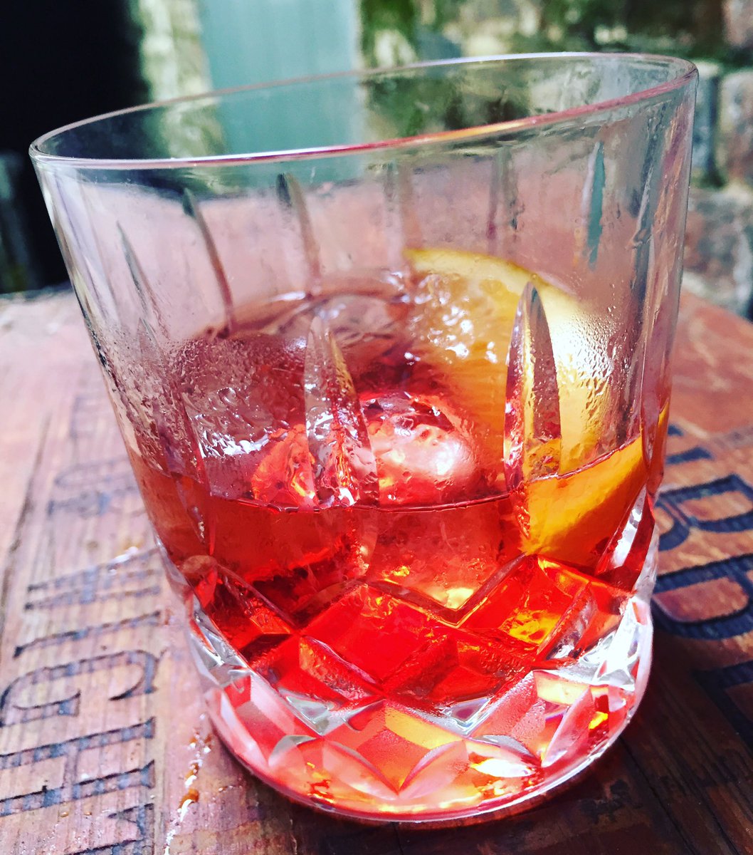 Haircut <a href="/gamblingmaniw/">The Gambling Man</a> and now down to the serious #Friday business  with this amazing #Negroni