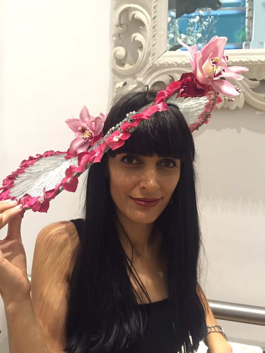 academyflowers's tweet photo. Beautiful head dresses made by our Classic Diploma Students #headresses #courses #flowers #london https://t.co/Xiq4iLAaeE