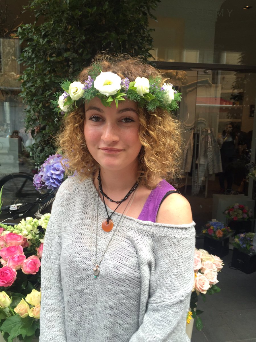 academyflowers's tweet photo. Beautiful head dresses made by our Classic Diploma Students #headresses #courses #flowers #london https://t.co/Xiq4iLAaeE