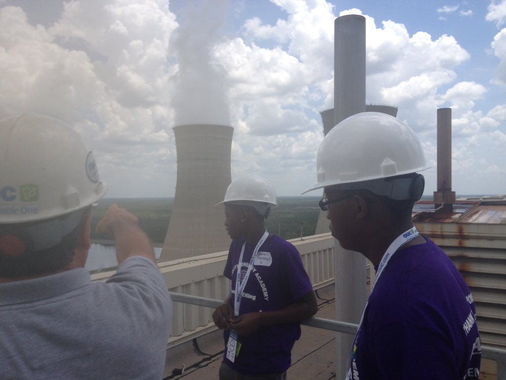 mgorlee's tweet photo. 2016 YEA students learning about power plants and industry careers! https://t.co/NZUlv7VMSJ