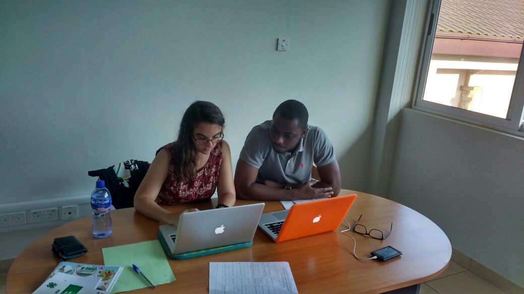 Sesa__Mu's tweet photo. Last day of work (after 6months) for our power intern Jessica Timerman. We love you to bits! https://t.co/fUcM2VtS0Z