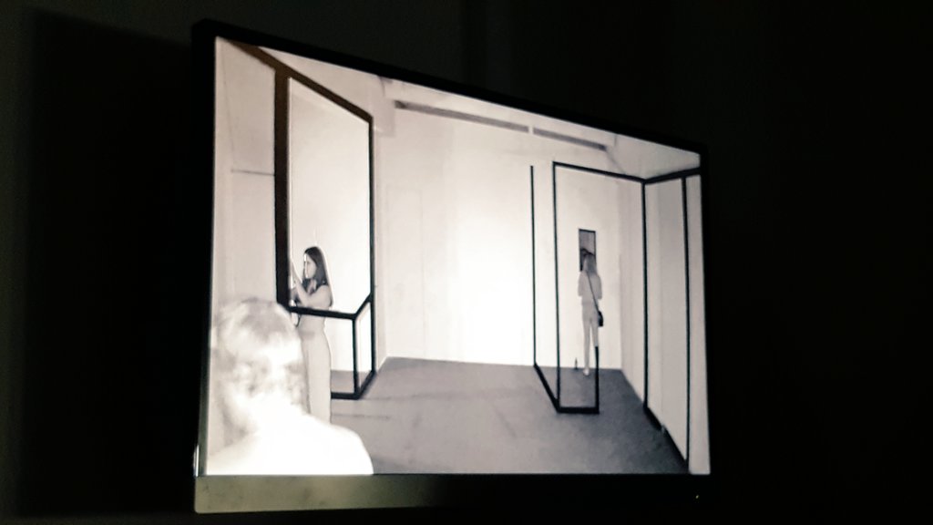 IMTgallery's tweet photo. #IMTeamOutAt @arebyte checking 'LIVE | WORK' by @ReynirHutber https://t.co/VCnp76CYsp