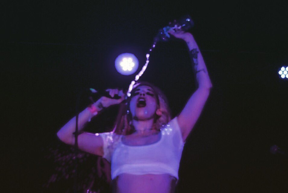 sizzyasiggy's tweet image. 💦