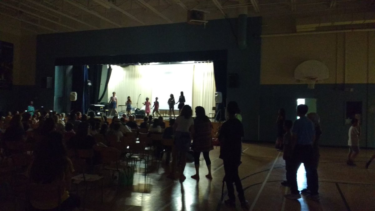 explorationsmtl's tweet photo. Our School of Rock Group really rocking it! https://t.co/FULxMcixss