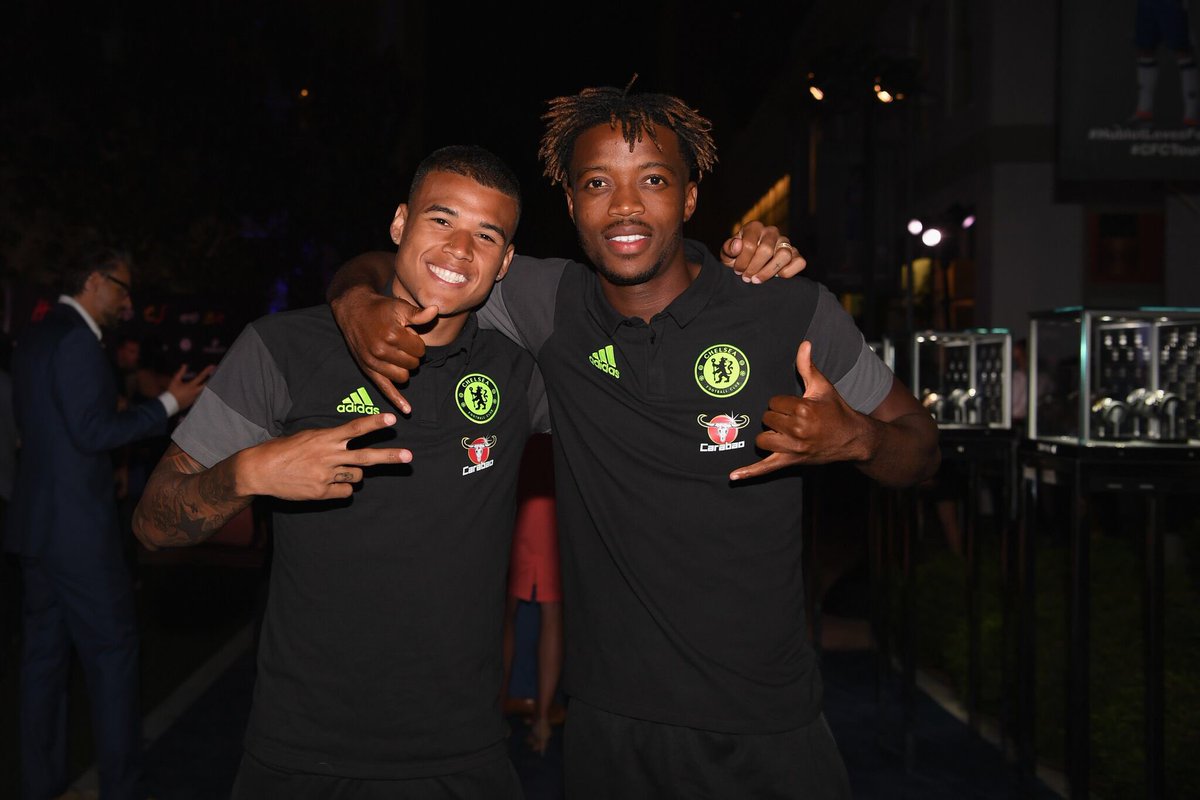 ChelseaFC's tweet photo. Thanks to our partners @Hublot for a fantastic night at Sony Pictures Studios! 📽 #CFCTour #HublotLovesFootball https://t.co/YBXY3EUNXr