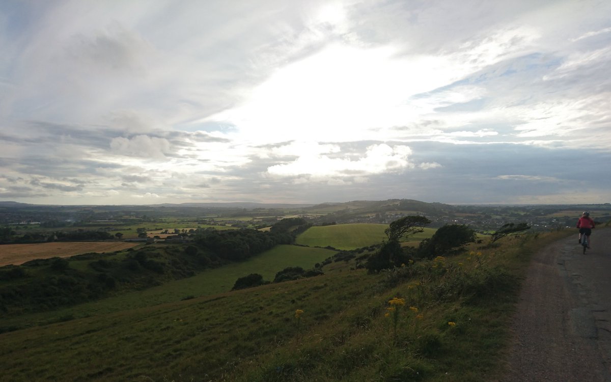 bintonabike's tweet photo. 316ft climb at 10-15%, but amazing views which are always worth it. #CulverCliff #IsleOfWight #NoFilter https://t.co/1HXlBhROxF