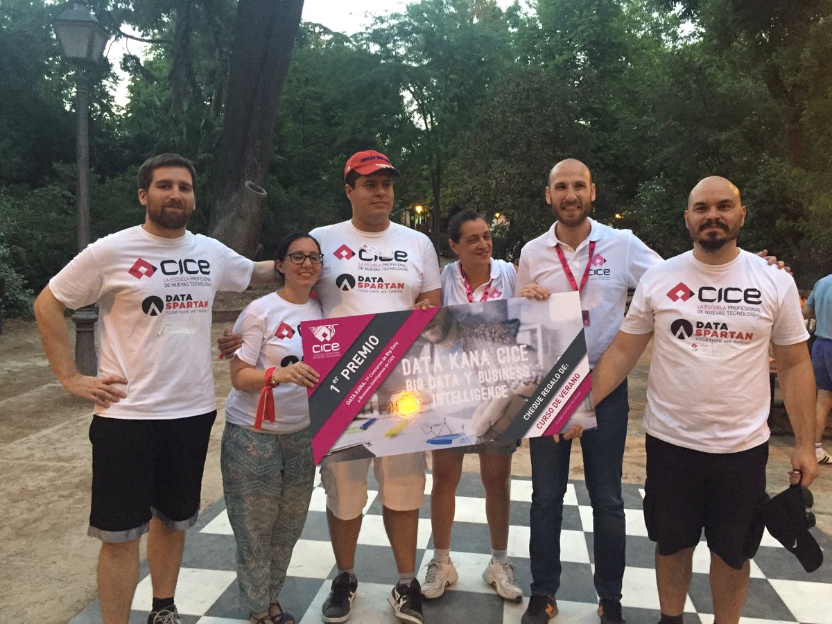 Equipo rojo, ganador de #CICEDataKana!!! Muchísimas felicidades!