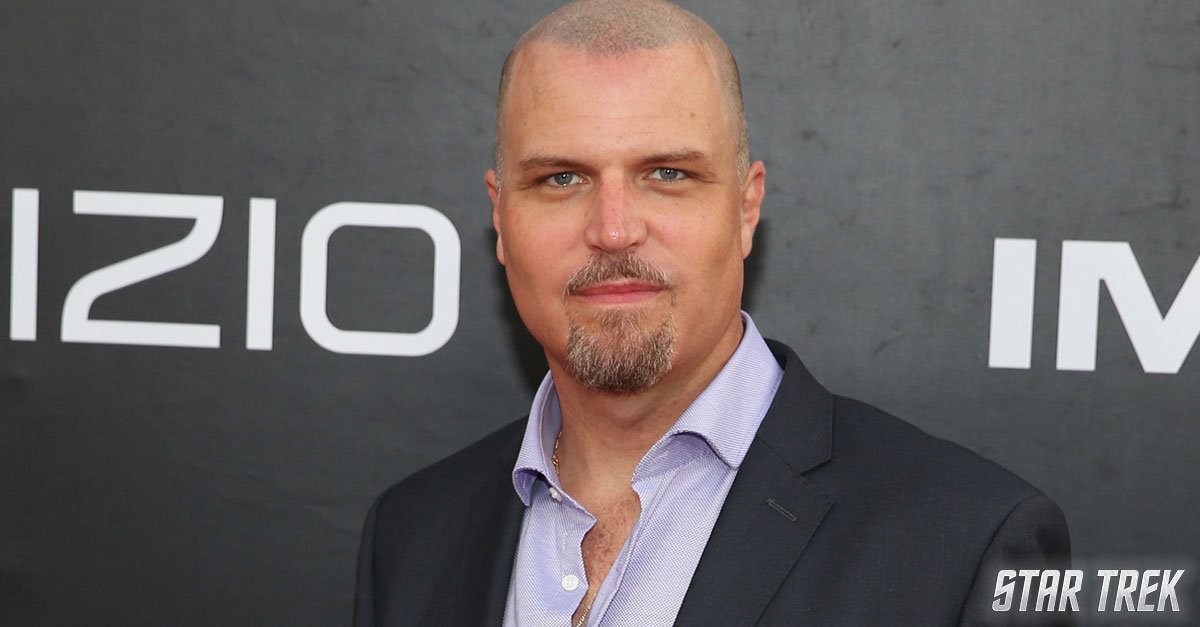 Catching up with #StarTrek's luckiest red shirt bit.ly/STCupcakeJMS <a href="/StarTrekCupcake/">Jason Matthew Smith</a>