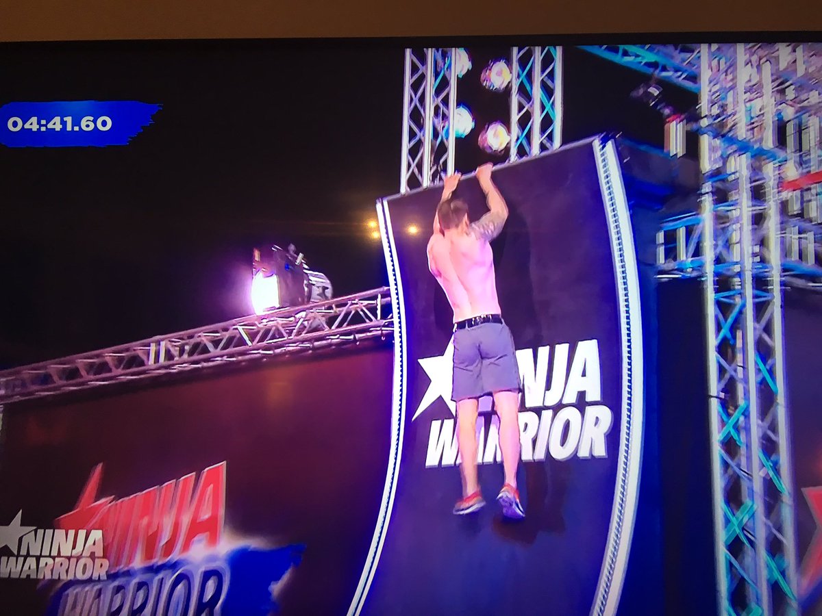 armeedeTerre's tweet image. Le sergent Morgan termine le parcours de #NinjaWarrior 👊🏽 #respect 👏🏼