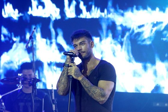 Lucas Lucco passa mal durante show, vomita e é obrigado a cancelar compromissos correio.vc/ePE