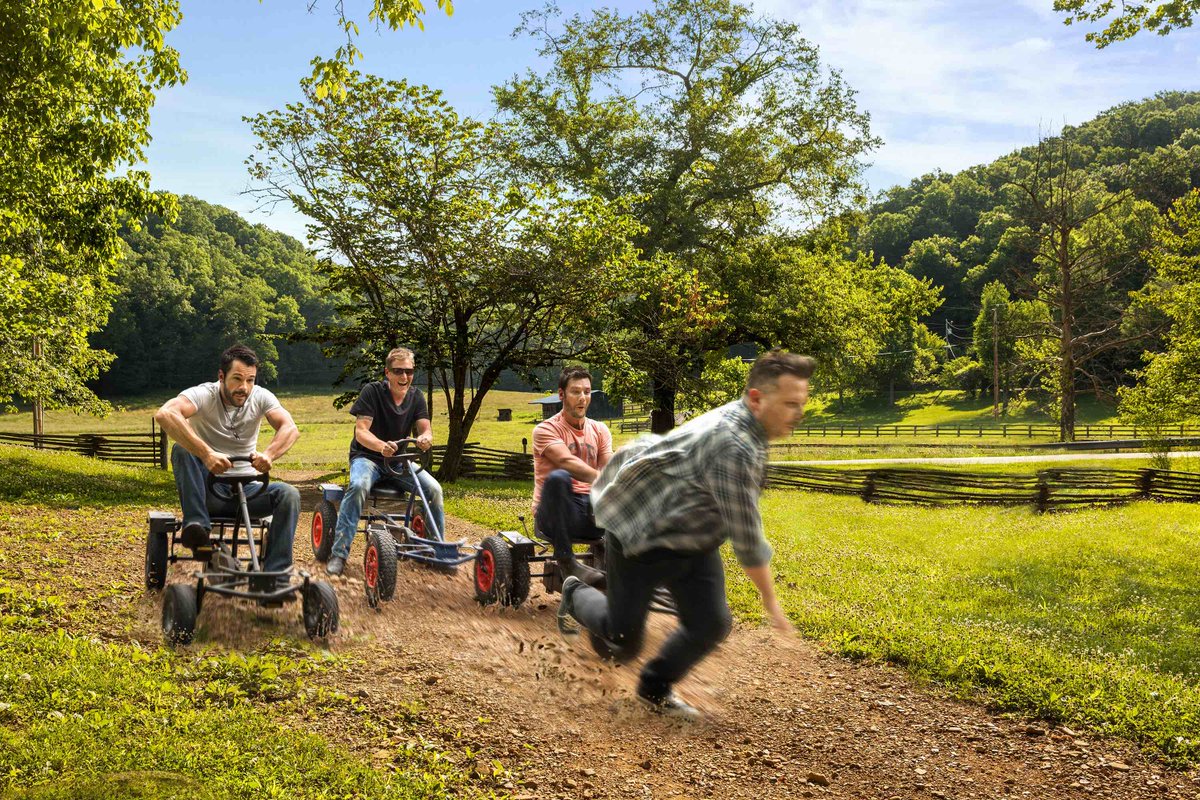 UP_Promotion's tweet image. TTA tonight. Alabama, Upstate!, Nashville, and @EmersonDrive rushing out to #Montana