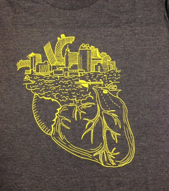 OakCityCollect's tweet photo. North Carolina Where the Heart is Shirt North Carolina State Shirt NC Where β¦ https://t.co/nziTHFfC02 #Etsy #XxLarge https://t.co/V6tCSDXXFH