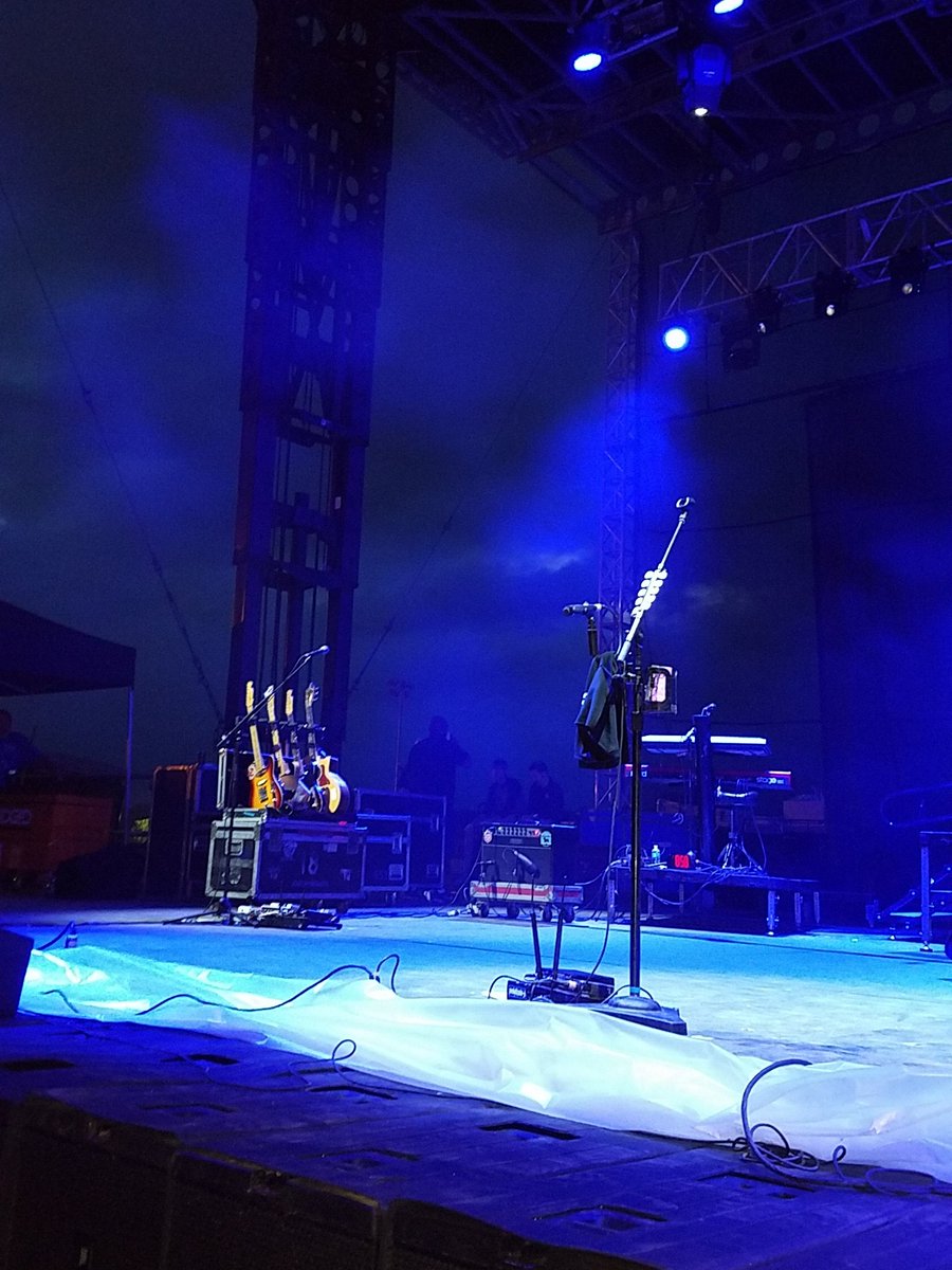 Let's shred, Tim!!  <a href="/jrodfromoz/">Jerrod Niemann</a>