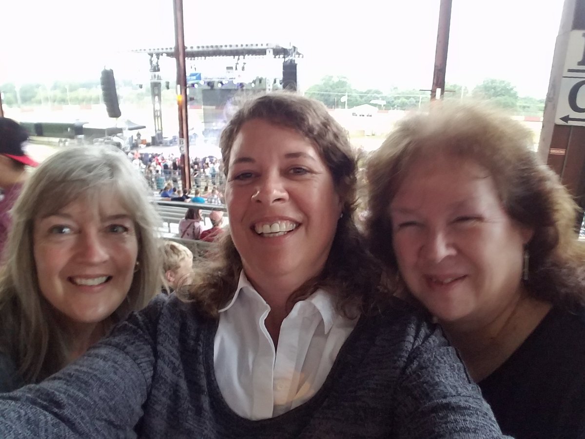 The beer is cold and the music will be fine!!  <a href="/jrodfromoz/">Jerrod Niemann</a>