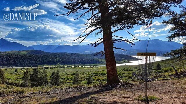 MindBodyDisc's tweet photo. It's Friday! Time for some #MBDFridayFeature pics! Follow these folks on Instagram! #discgolf #discgolfpics https://t.co/3UDzwfgry9