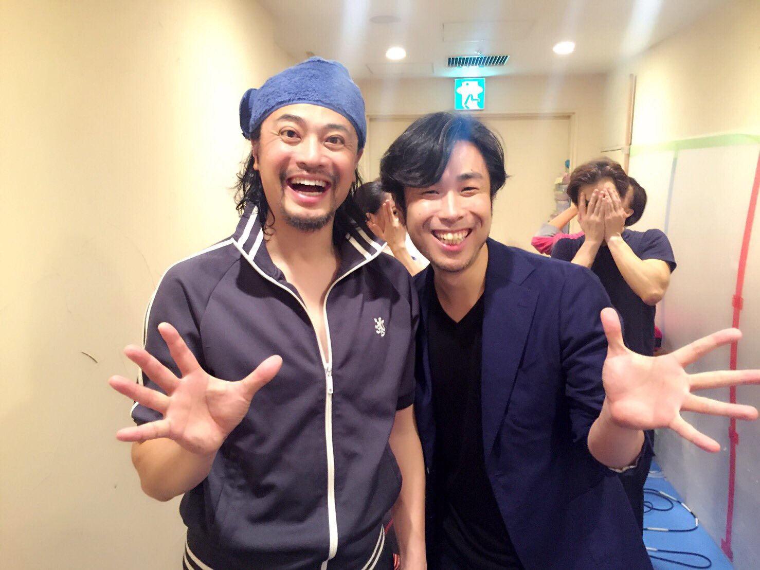 تويتر 吉武大地 Daichi Yoshitake Baritone The Legend リーダー على تويتر カゴメ劇場 アラジンとまほうのランプ の合間に劇団四季 アラジン 阿久津陽一郎さんのジーニーを観て来ました いや 素敵でした 繰り出す言葉さばきも爽快に流れる風のようで