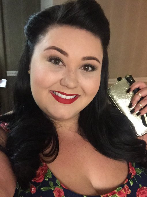 Me and my lipstick for rockabilly night at the recent Vegas bash 💋 https://t.co/vJXm57a2j7