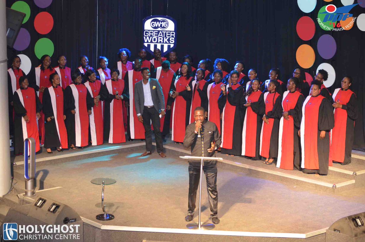 hcchq's tweet photo. Song Ministration by Paraclete Mass choir "This is the way we Praise him"
#PPF16 #TheExpoit @AmosFenwa #vigil https://t.co/qq6kbS3not