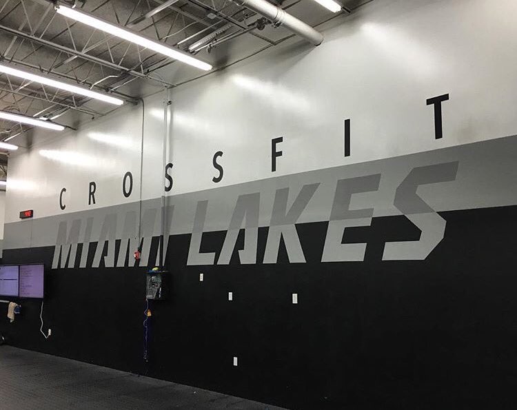 CFMiamiLakes's tweet photo. Miami Lakes CrossFit got some artwork today by the one and only @visualbranding 😍 https://t.co/0P0eUDZcwn