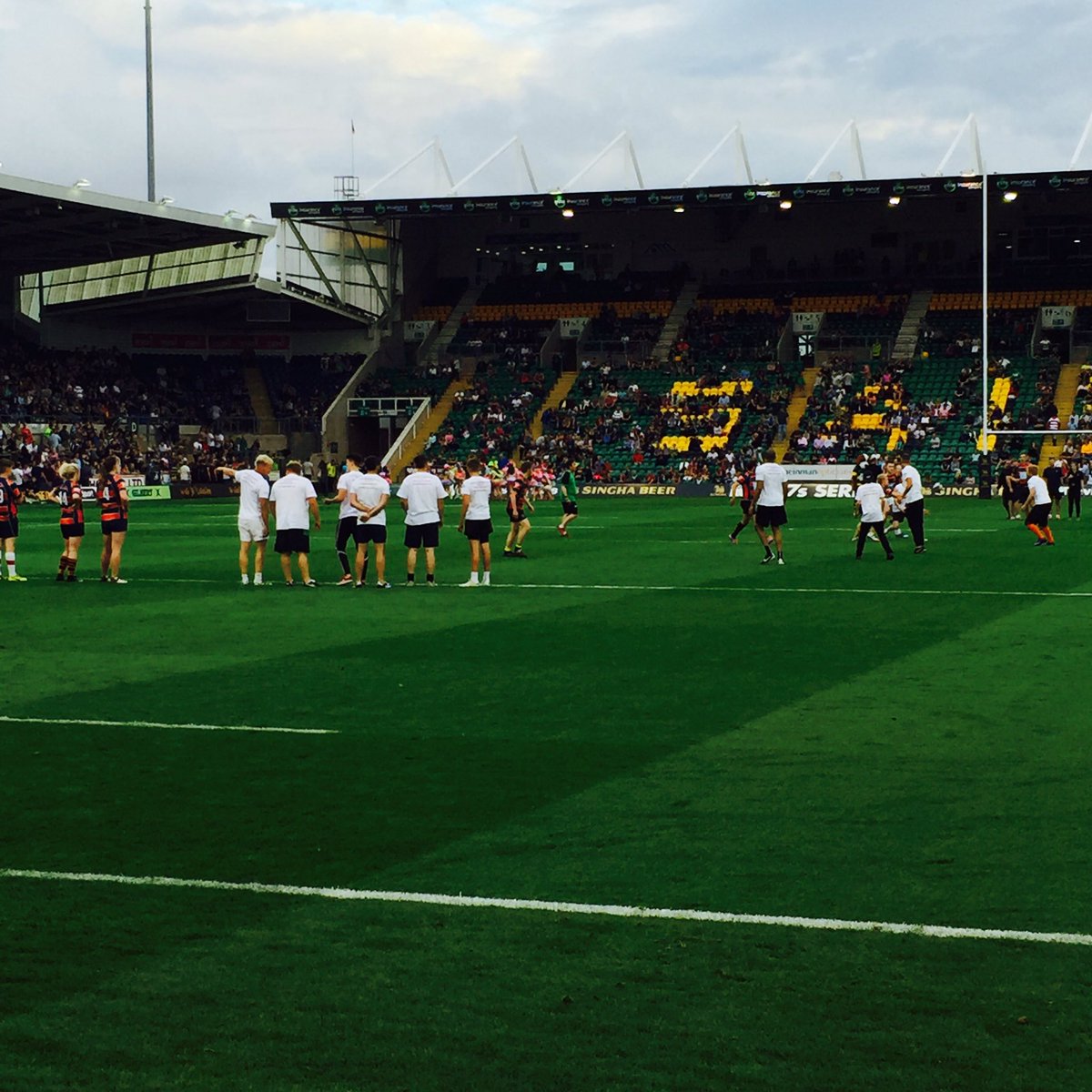 alexleguevel's tweet image. Brilliant night @SaintsRugby for the #Singha7s &amp;amp; #EngageTryConvert Touch Rugby Tournament 🏉👍🏼 #SpiritOfRugby #COYS