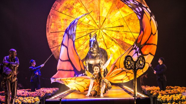 danslamosaique's tweet photo. Réécouter la chronique de @Sylvie_AnneJ sur le spectacle #LUZIA #CirqueduSoleil https://t.co/EuCl4aqYCk https://t.co/Mi5O6aS5ef
