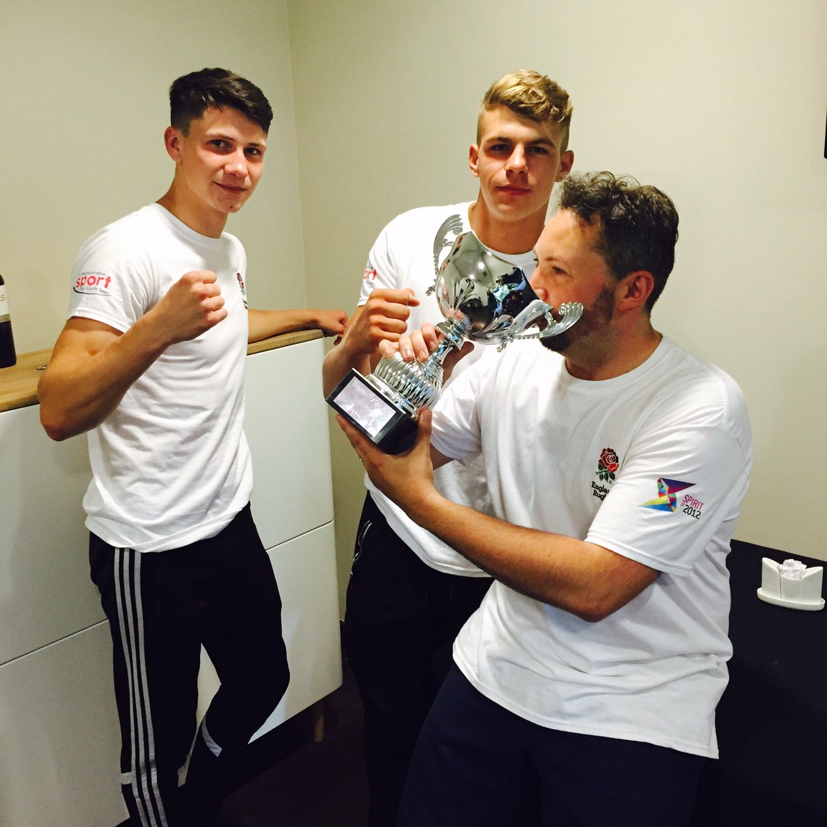 alexleguevel's tweet image. Congratulations @KHBC08 on winning the 1st #EngageTryConvert Touch Rugby Tournament @SaintsRugby tonight! 👊🏼🏆🍻