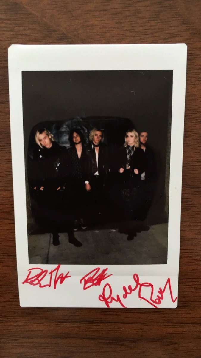 RIKERP4JERO's tweet photo. Please do not cost anything fulfill a dream Please I want this beautiful image #R5BTS https://t.co/OAUzkevH8a