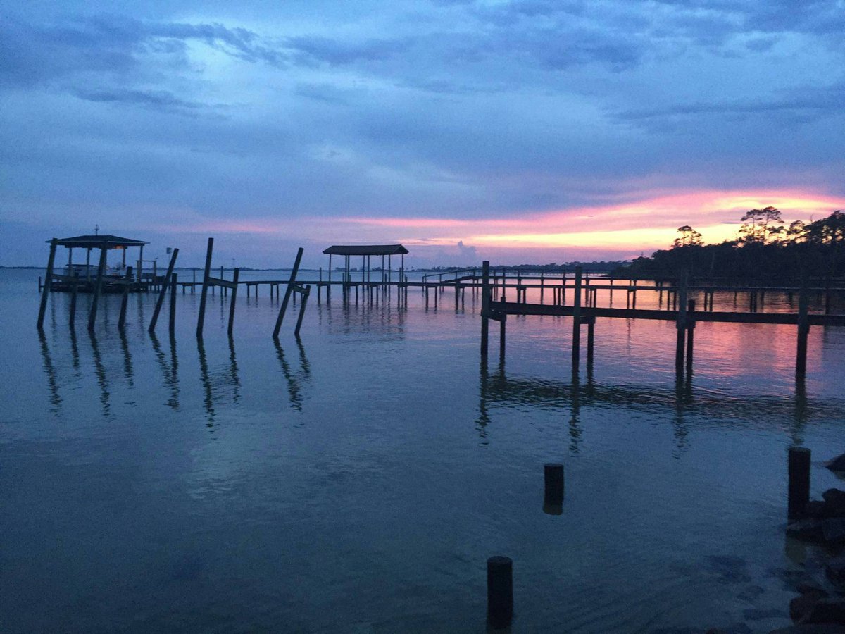 sharpesusan's tweet image. Look at my #backyardbeach! Love coming outside to see this at night! Wish you had a view like this? Lets find yours