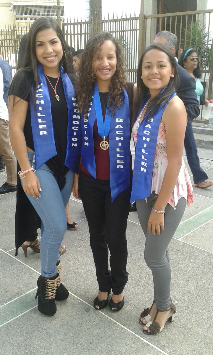 francely_d's tweet photo. #promoIX #pochiss #bestfriend https://t.co/vafR7WZN0T