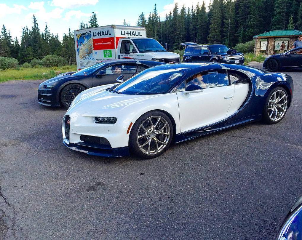 onlychirons's tweet photo. Lovely white and blue Chiron spotted in Colorado 🗻
•Photo by our friend @heinrichs_carlife
#Bugatti #Chiron #OnlyCh… https://t.co/5XsKBxFL9j