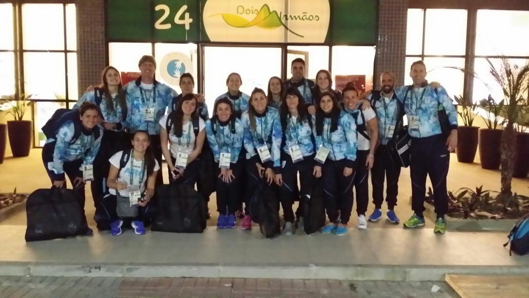 PrensaCOA's tweet photo. #Handball ¡¡Las chicas de La Garra llegaron a la Villa Olímpica!! #ArgentinaEnRío2016 https://t.co/uLugxNTbKP