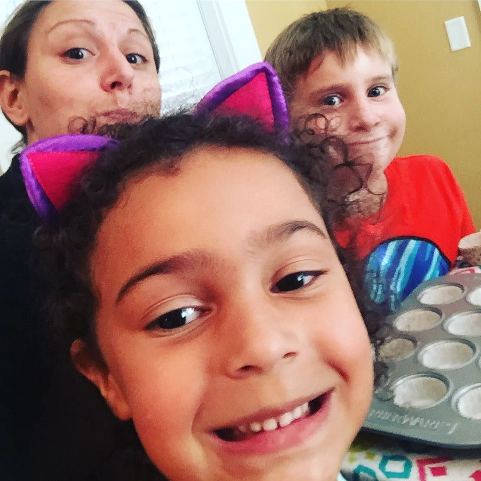 EconTiff's tweet photo. Reunited and it feels so good! Plus one cutie! #beingamom #bakingmuffins https://t.co/7eECDyPTqf https://t.co/OcyhjuwKTf