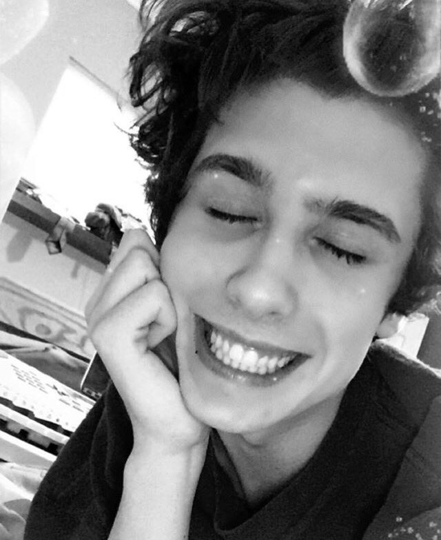 adudascott's tweet photo. you don't know how many lives your smile can save @sighmike WeLoveYourSmileMike https://t.co/BBpXGAR8kO