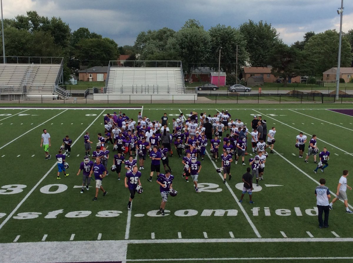 BHSdogsfootball's tweet photo. These guys are the future! #WinningIsAProcess https://t.co/87eRnF9J0X