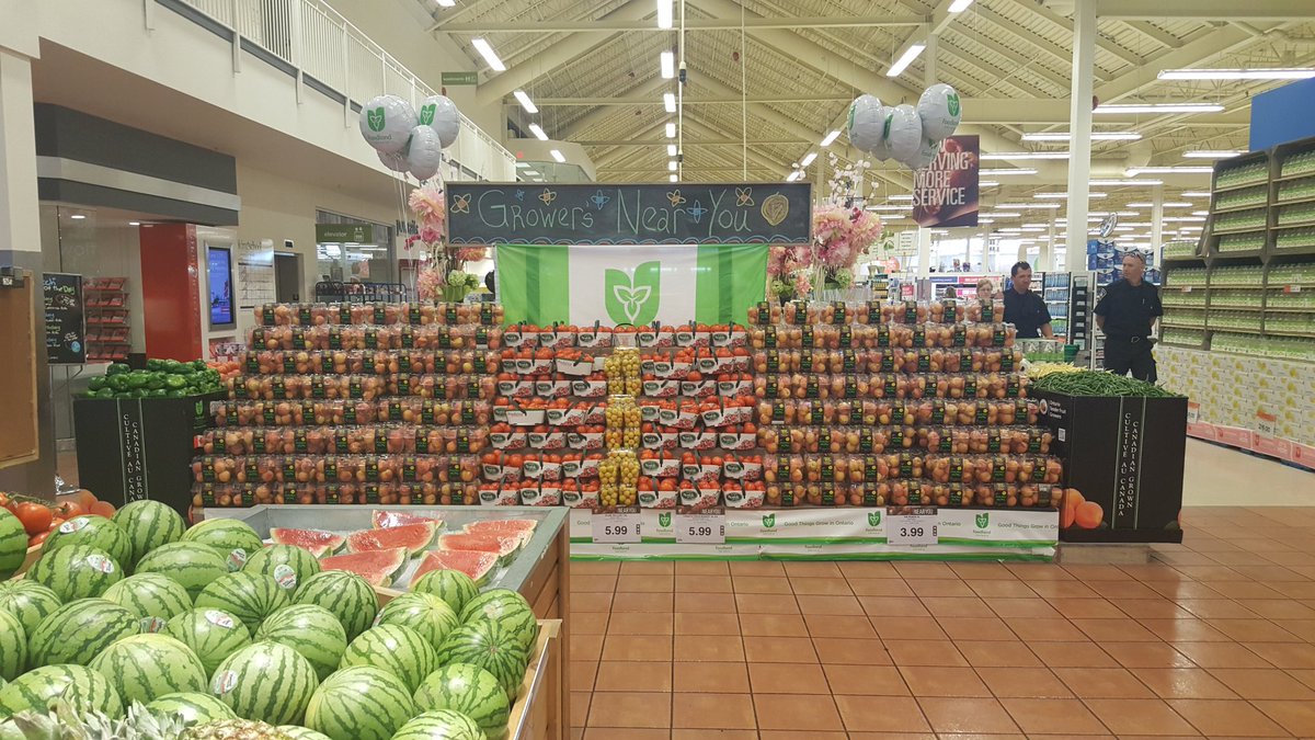 LCollegesqaure's tweet photo. #niagrapeaches #growersnearyou #loblaws #fresh #loblawscollegesquare https://t.co/9qw31hUagA