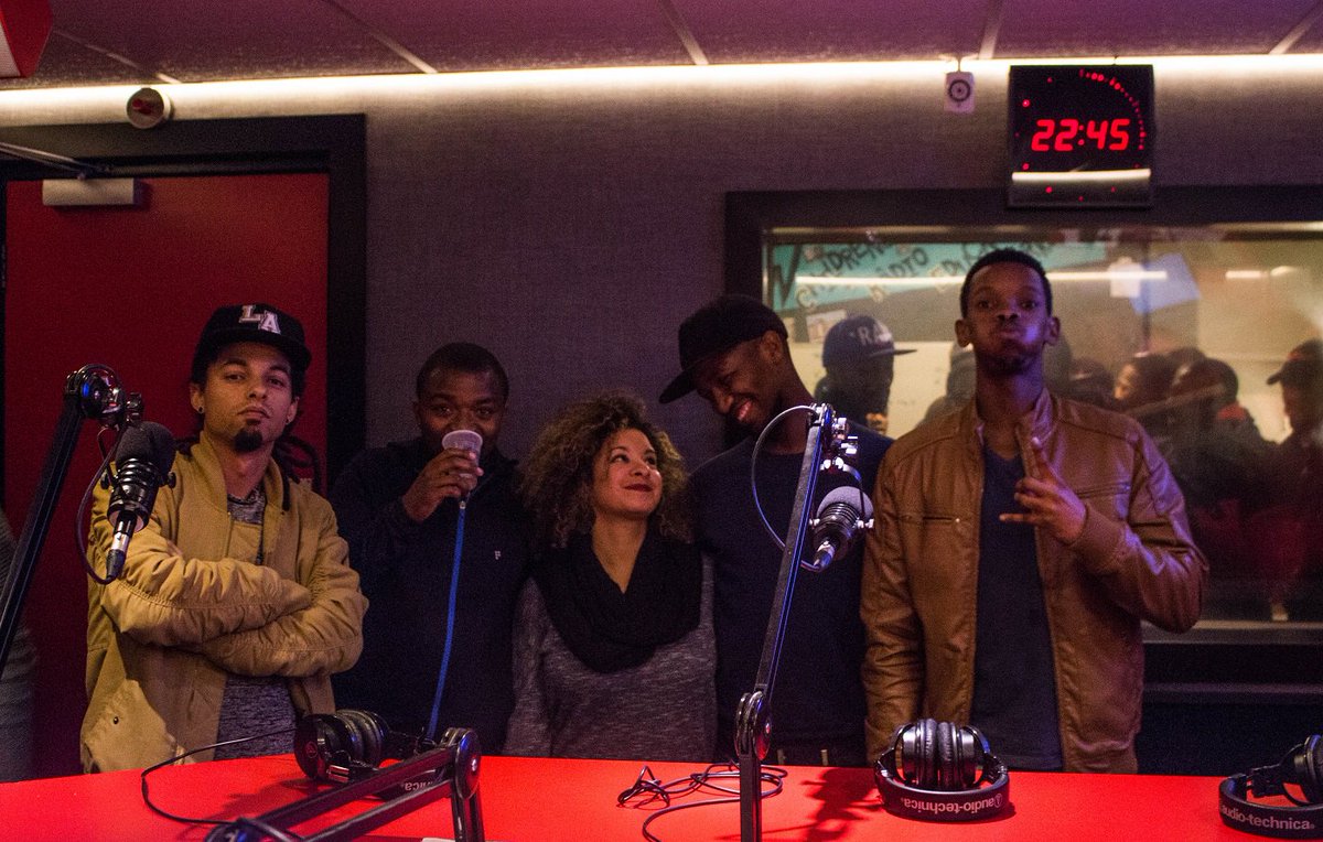 headwarmaz's tweet image. Peace to everyone emcee who came through and everyone who tuned in.