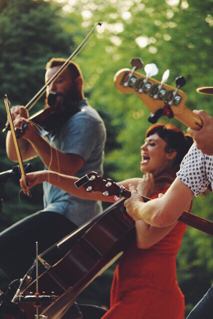 LinkUnionMusic's tweet photo. Strings flying! #linkunion https://t.co/sF2oV4dySc