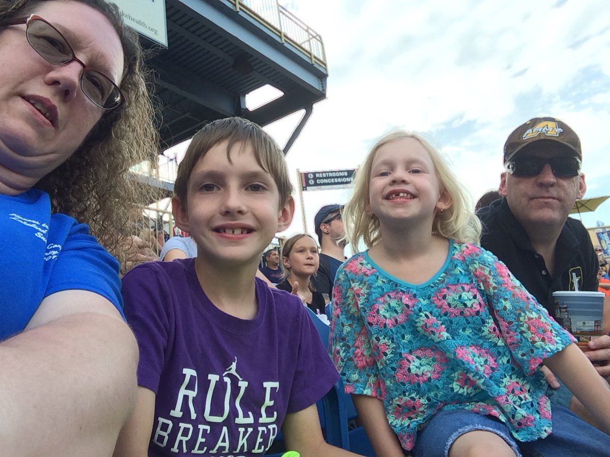 vccuff's tweet photo. #gocaptains https://t.co/Wz2be0Sypz