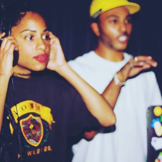 <a href="/IM_ENO/">BABY BLUE TESLA</a> lookin like my illegitimate Brotha.