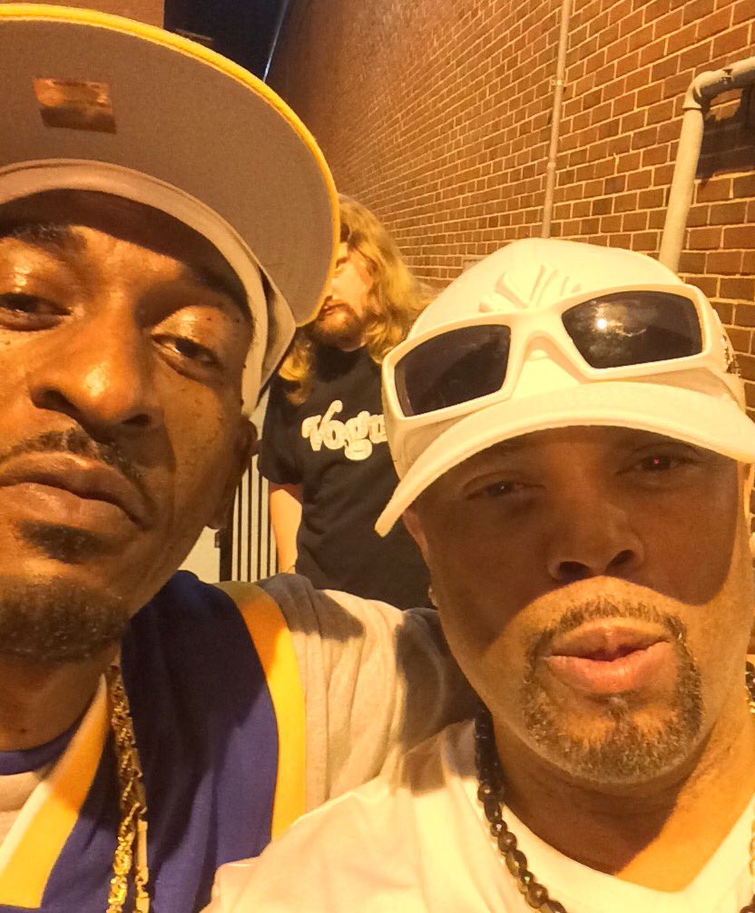 BadBoyzBonding's tweet photo. Me and the homie Rakim #greatness https://t.co/wm648yItpU