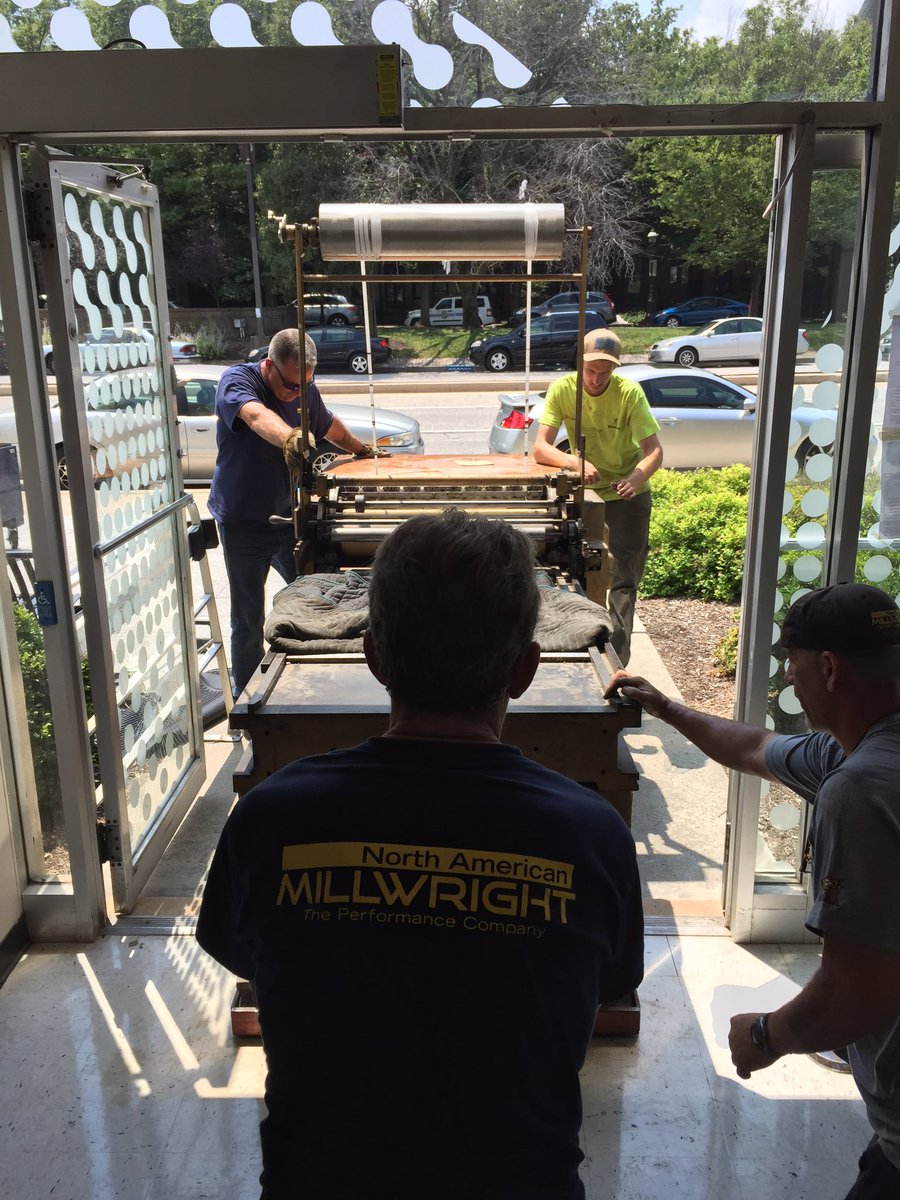 Big things were in motion today! The Vandercook 232P, 5000lbs, rolled into 1515 today. 😁