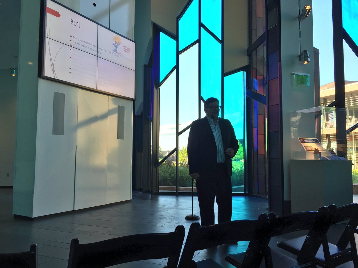 BioNexusKC's tweet image. Dr Jerry Wyckoff @UMKansasCity discussing why we need evolution at #EmbraceTheGeek @museumatPF