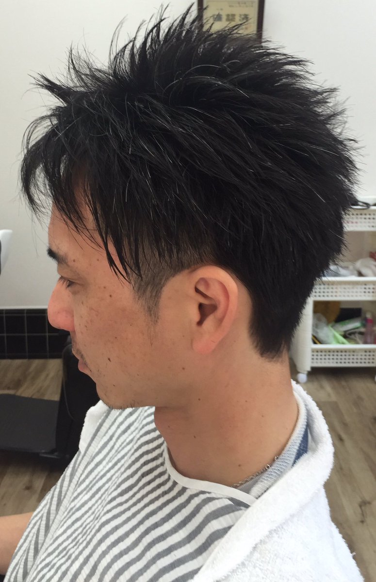 小岩の床屋hairworks Twitterren 横だけツーブロックと 横 後ろ ツーブロック 雰囲気変わりますよね 流行り に関係なく定番スタイルになりつつあるツーブロック おすすめですよ