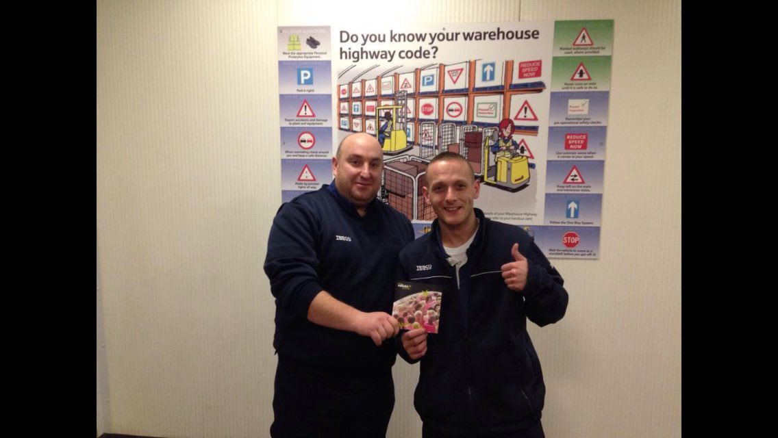 Chris Kent (right) will be braving the shave for Macmillan please be generous bravetheshave.org.uk/shavers/chris-…