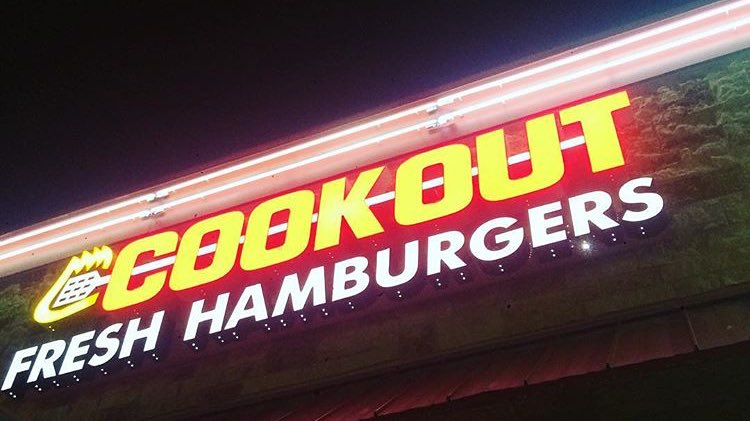 CookOut's tweet image. Is that the... the... ultralight beam?

#MilkshakeTime 🍦🙌🍦🙌🍦🙌🍦