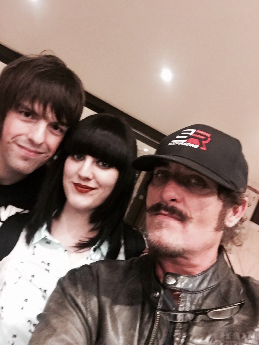 StrollingUnwell's tweet photo. Had the best birthday ever yesterday with @KimFCoates @thedemondj @uprockingdudejp all thanks to @Pinkvelvet33 💕🎂 https://t.co/1IcHQLgc1Z