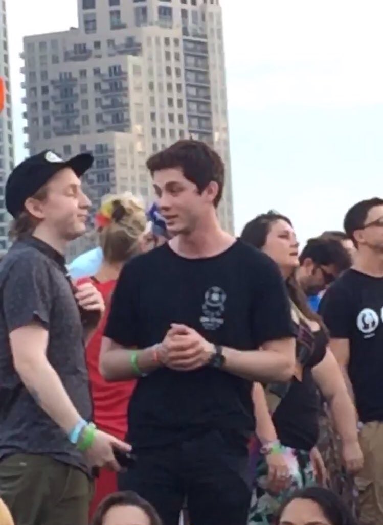 LermanUpdate's tweet photo. Logan Lerman with fans (and his bff) at Lollapalooza. https://t.co/yb1e87TH9v