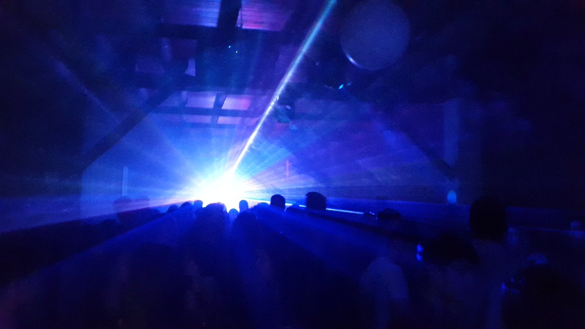 NexoNightClub's tweet photo. 🔴 #NEXO de fiestaaaa🎉🎊 🎧DJ #MATY &amp; DJ #CHOCO 🎶💃 rompiendo todooo💣💣 https://t.co/9celc2lO2r